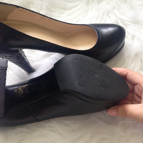 LAST CHANCE❗️3.1 Phillip Lim Python Embossed Pumps - Picture 4 of 4