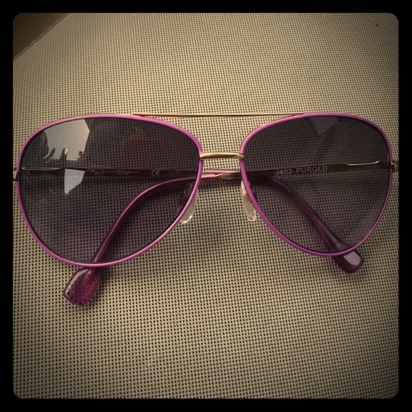 Jessica Simpson Aviators