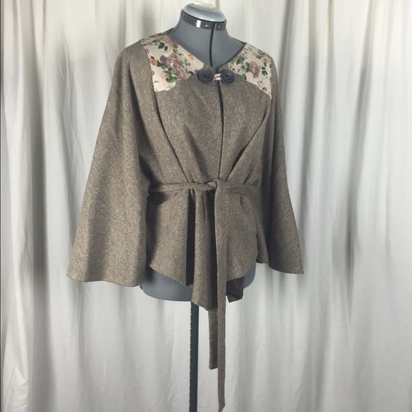 Herringbone Floral Cape - Picture 3 of 4