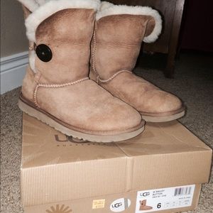 UGG Bailey Button Chestnut Boots