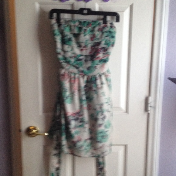 Dress - Picture 1 of 1