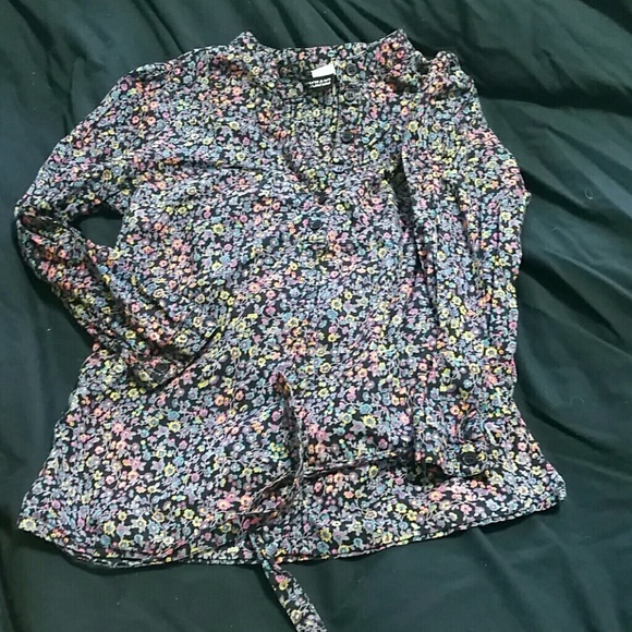 Divided floral blouse