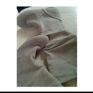 NWOT Grey Cathy Jean Suede Boots