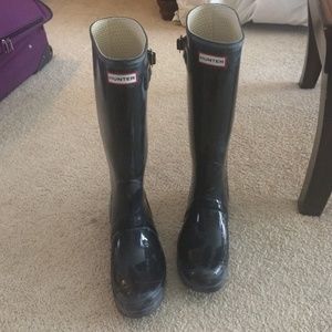 Hunter tall glossy black boot