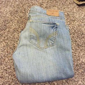 Hollister Light Washed Jeans!! LAGUNA SKINNY 🌑
