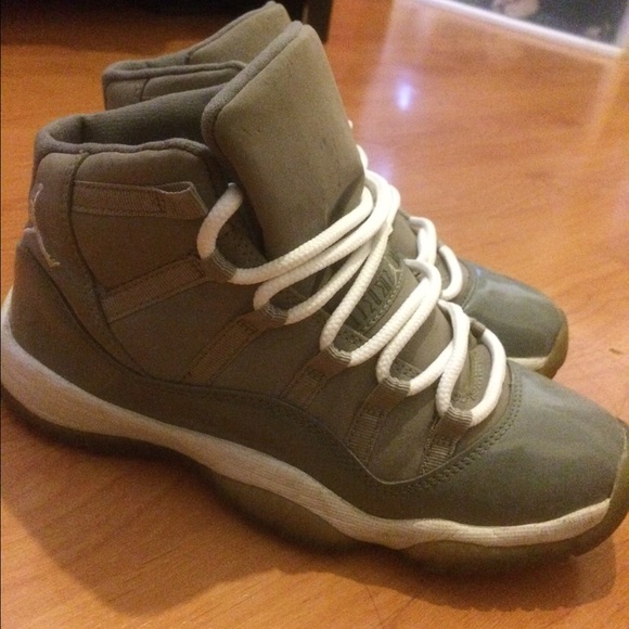 *SOLD Jordan cool greys 11