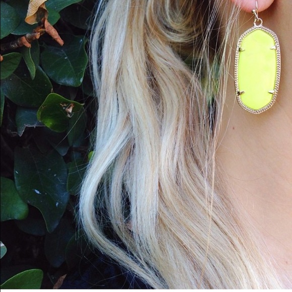 *ISO Neon Yellow Kendra Scott* - Picture 2 of 2