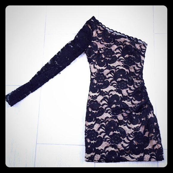 Bebe lace cocktail dress