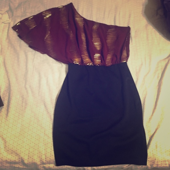 NWOT Maroon One Shoulder Dress - Picture 1 of 2