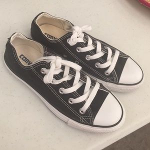 black white converse