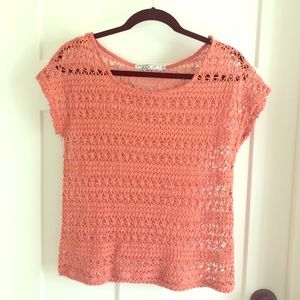 Loose knit short sleeve shirt