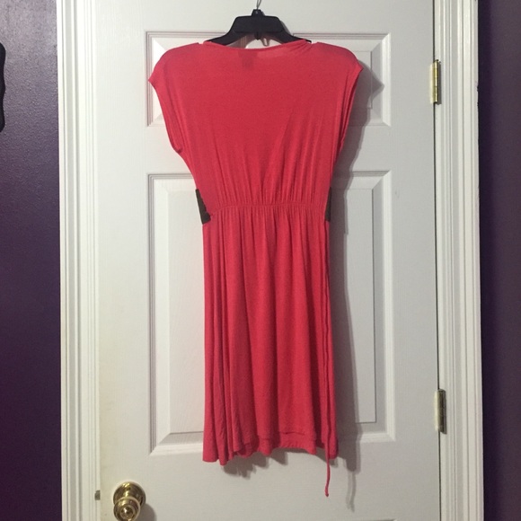 Pink V-Neck Dress - Picture 2 of 4