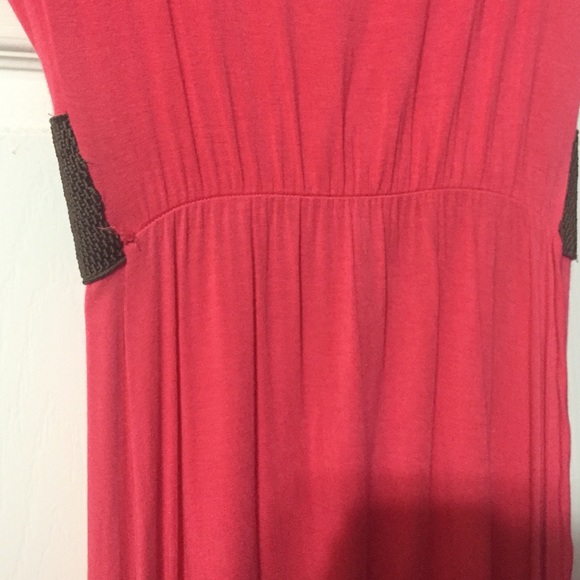Pink V-Neck Dress - Picture 3 of 4