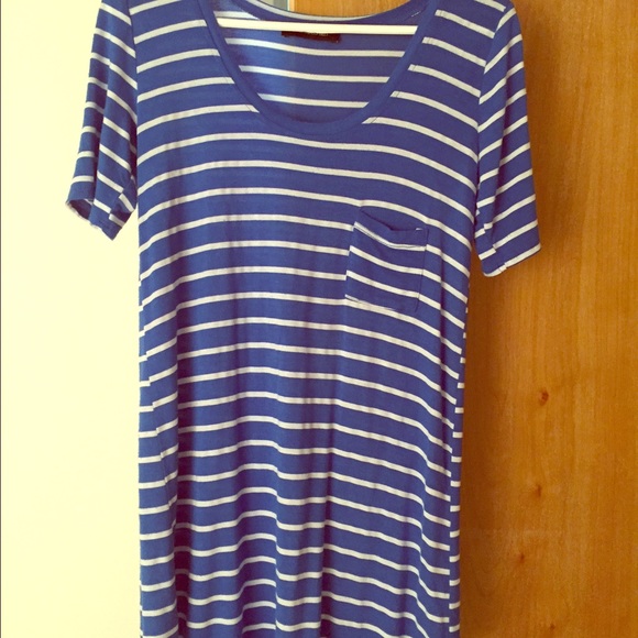 Super soft tee by Hourglass Lilly