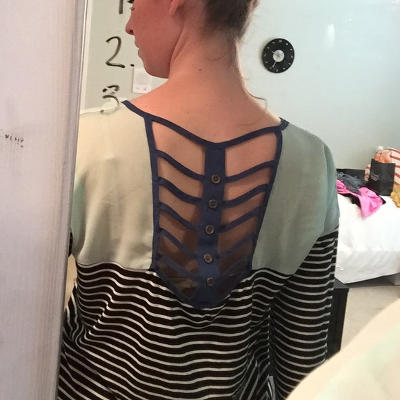 Striped mint and blue top - Picture 4 of 4