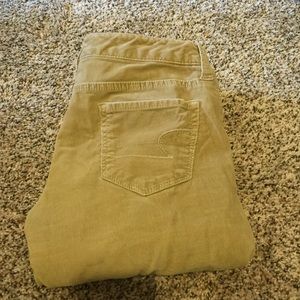 American Eagle Cordoroy Beige Skinny Jeggings⭐️🌕