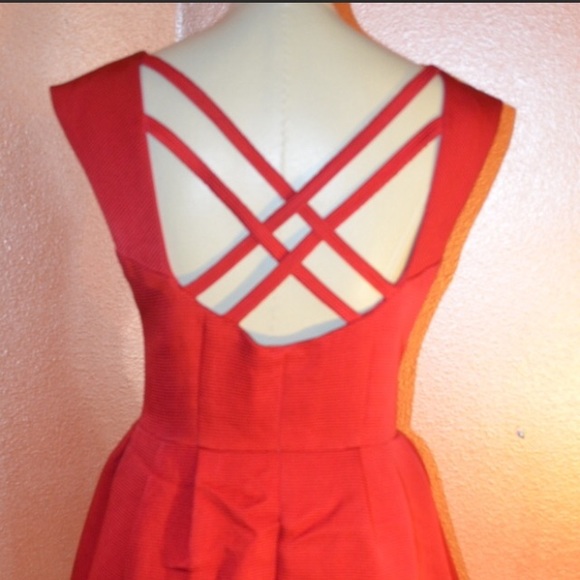 Hot Red - Picture 3 of 3