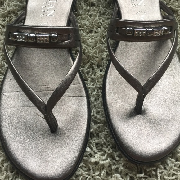 Sandals - Picture 2 of 3