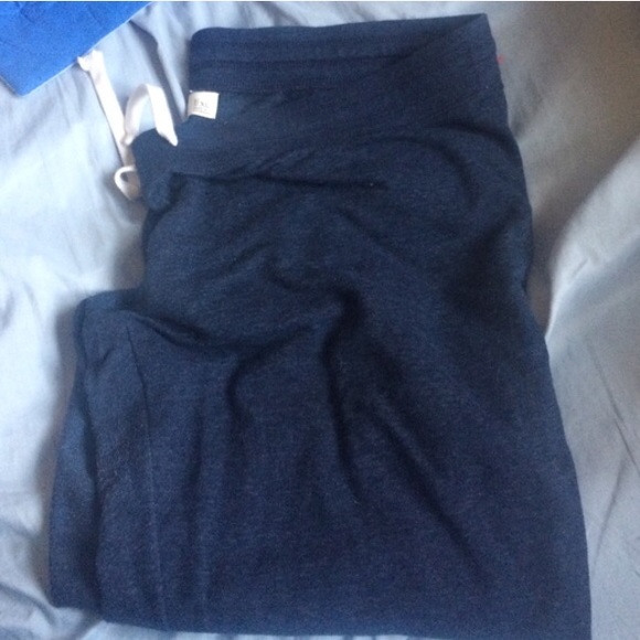 Old navy sweats capris on me I'm 5'7