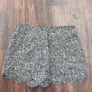 Maude short size small