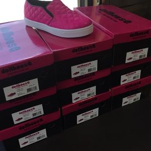 Quilted pattern shoes