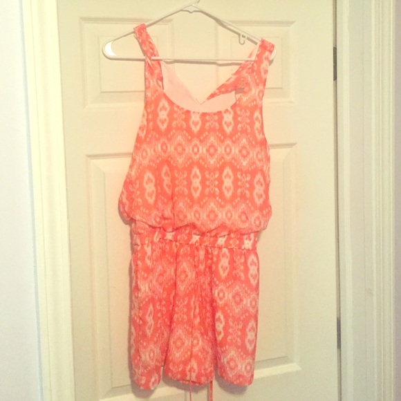 2 rompers bundle. One coral one black