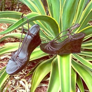 Antonio Melani Wedge