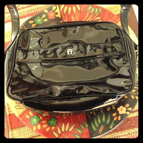 Black patent leather Etienne Aigner purse