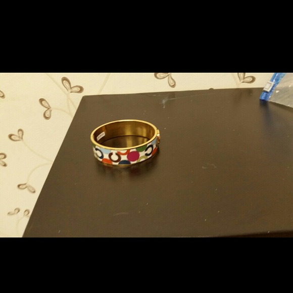 Coach - Picture 2 of 2