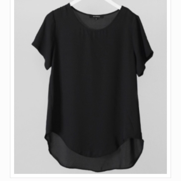 Olivaceous Tops - Black flowy top