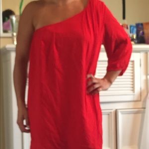 One shoulder red dress