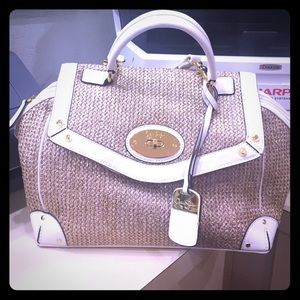 Beautiful Jessica Simpson Darla bag