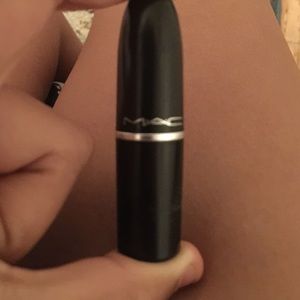 lιpѕтιcĸ. 💕 and ѕнadow'ѕ. 💜