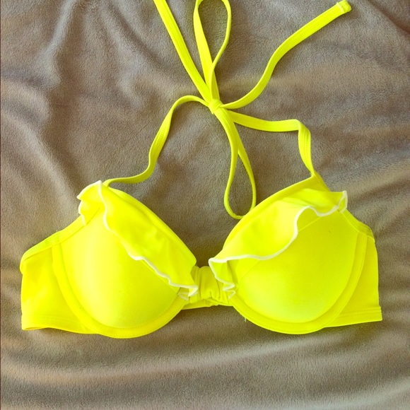 Bikini - Picture 1 of 1