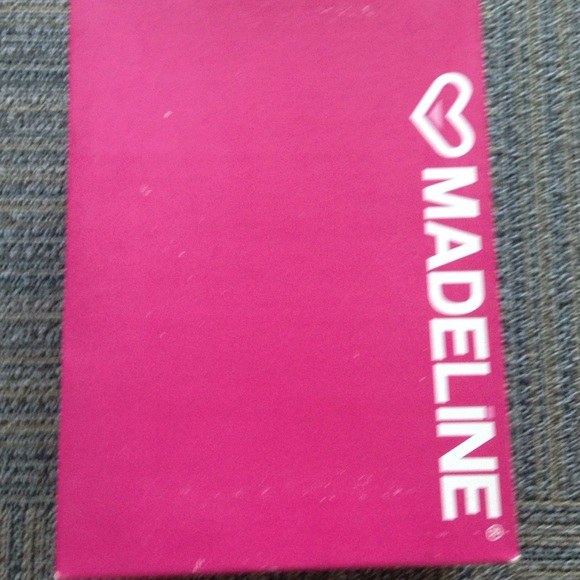 Cranberry Madeline pumps