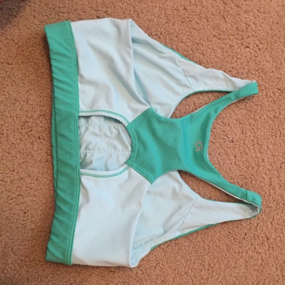 Sports bras - Picture 4 of 4