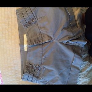Grey shorts. Size 29