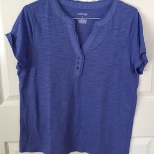 Ruffled v neck summer top.