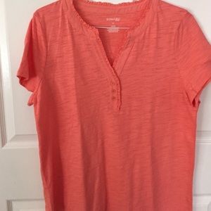 V neck summer top.
