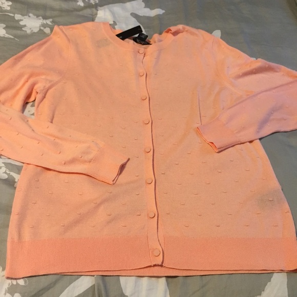 For Summer 🌸Peachy cardigan 🌸 - Picture 3 of 4