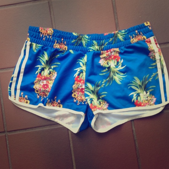 Adidas Pants - Large unlined Adidas tropical shorts RARE