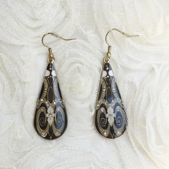 Black Teardrop Earrings