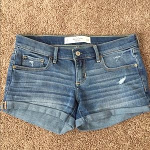 Abercrombie & Fitch light wash shorts
