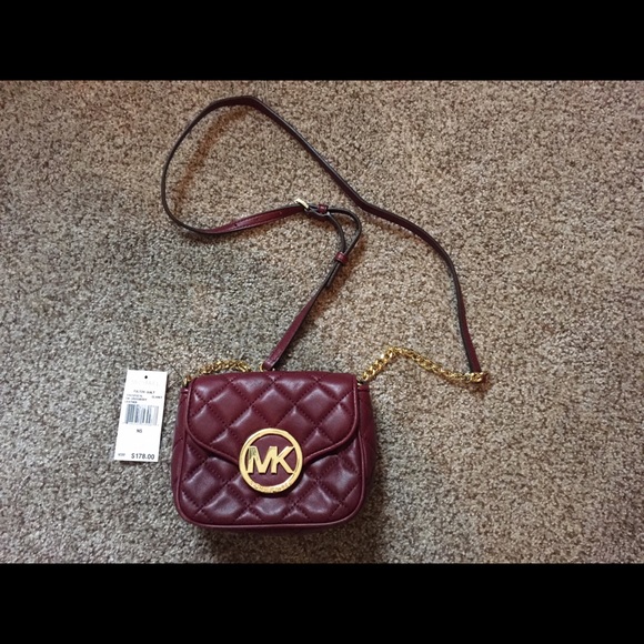 Michael Kors small cross body purse
