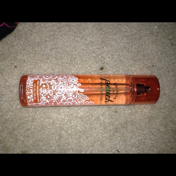 Bath and body works Georgia peach body spray