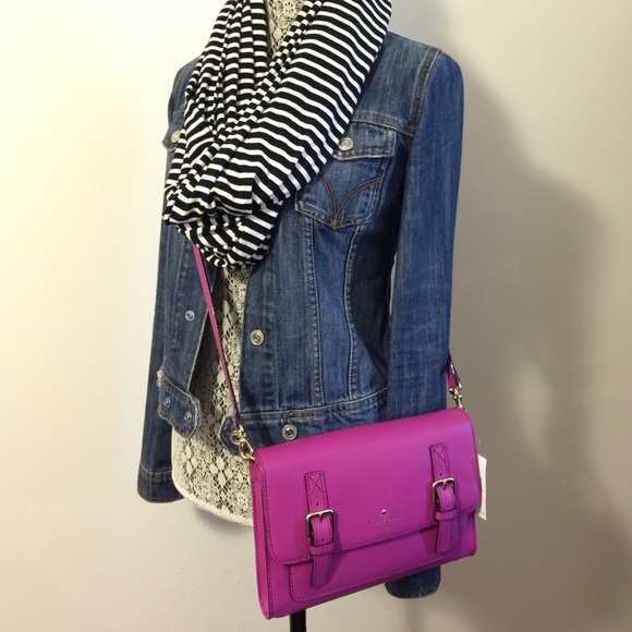 ⛔️SOLD⛔️Kate Spade Leather Cross Body Bag Clutch - Picture 3 of 4