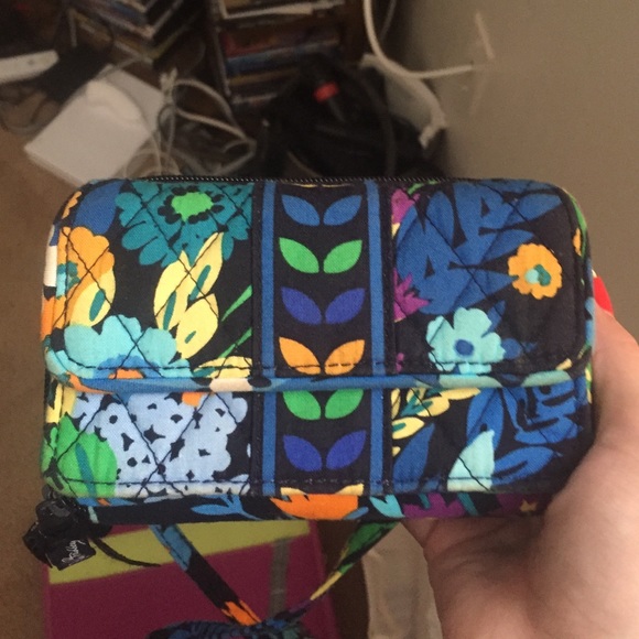 Vera Bradley all in one cross body