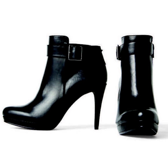 Worthington Linda Booties