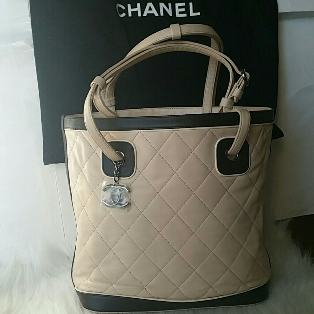 SOLD Chanel Petite Shopping Tote - Picture 1 of 4