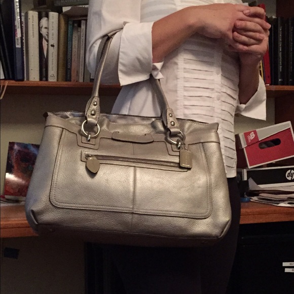 Large Coach Penelope satchel tote handbag - Picture 3 of 4